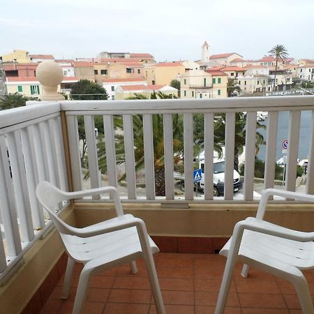 Lina Hotel Stintino Εξωτερικό φωτογραφία