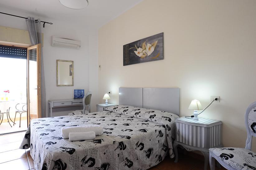 Lina Hotel Stintino Εξωτερικό φωτογραφία